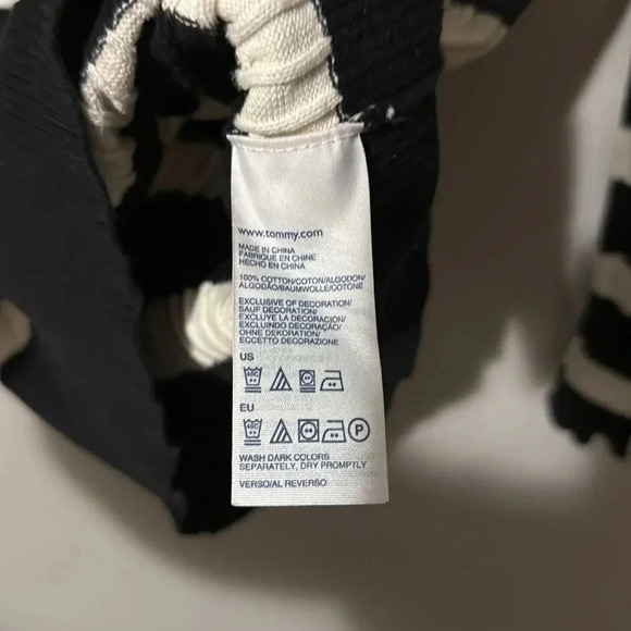 Tommy Hilfiger Cotton Knit Vneck Sweater - Medium. Excellent condition. - Picture 8 of 8